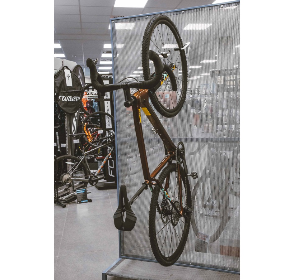 bike hanger FORCE on the wall for front wheel