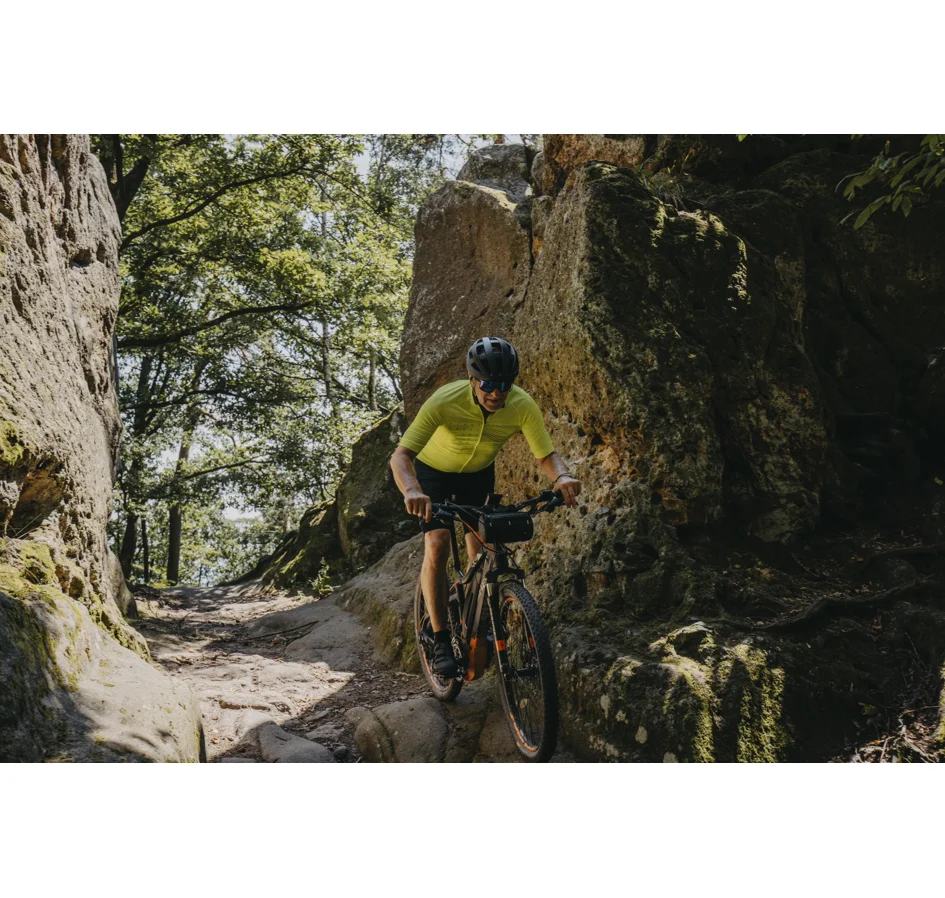 přilba FORCE FALCON, černá