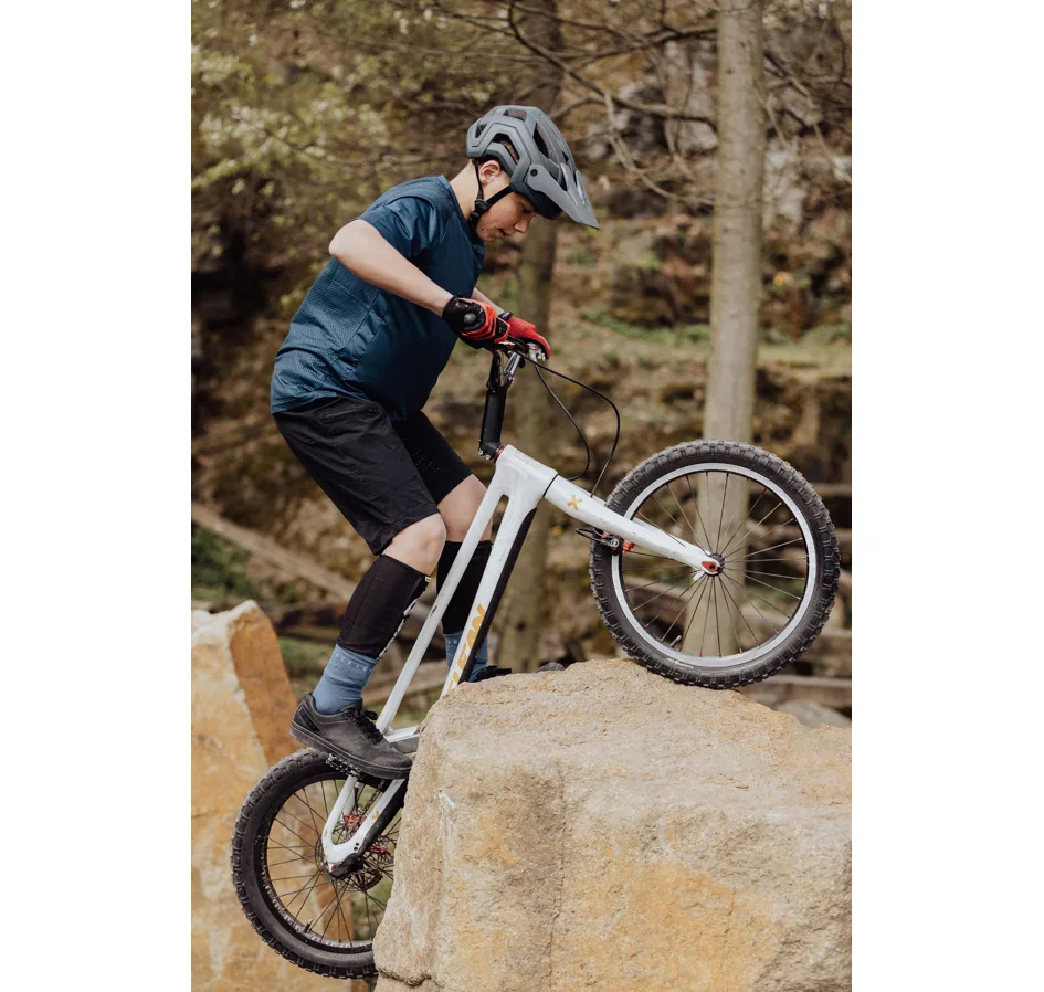 přilba FORCE TRAIL MTB, antracitová