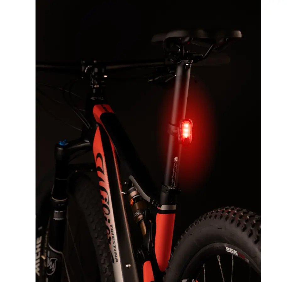 rear light FORCE PILL 12LM, 3 x LED, USB