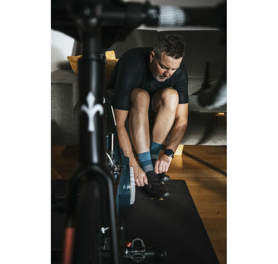 shoes FORCE ROAD REVOLT CARBON, black