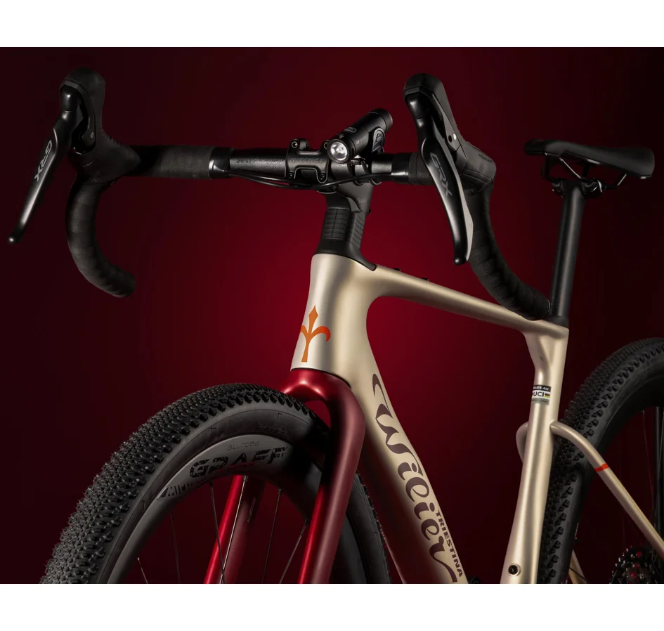 světlo přední FORCE PEN 2.0 700LM USB, černé