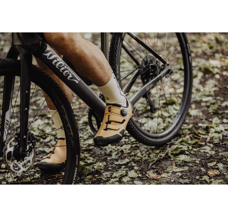 tretry FORCE MTB REVO 2, světle hnědé